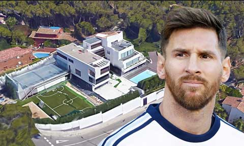 Airplane Banned From Flying Over Messi S House