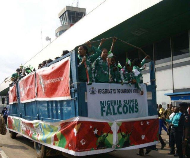 The truck used in picking up the Super Falcons. How disgraceful!