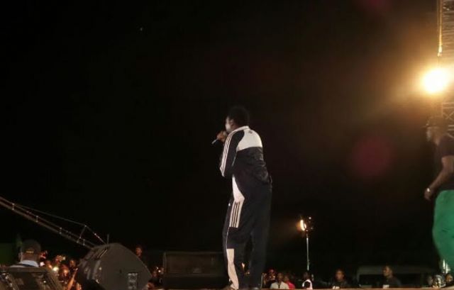 Mr Raw And Klint Da Drunk Performs ‘Obodo’ At A Show