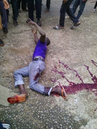 Attached Policeman To Wema Bank  Allegedly Shot A Bus Conductor [viewer discretion]