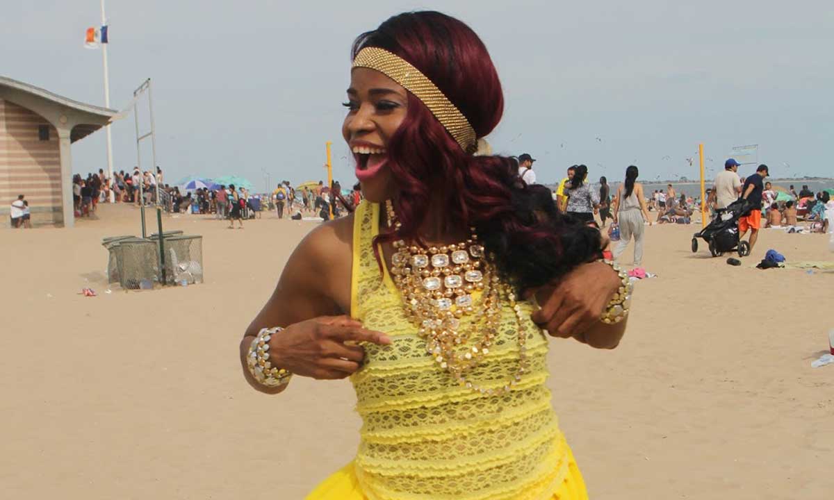 Nigerian Singer, Perfecta Ekpo ‘Threatens’ New York Dancers with ‘Nyame Nhyira’ Video