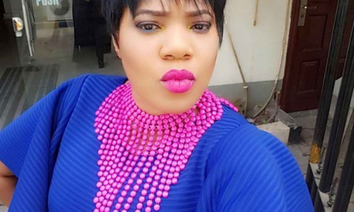 Toyin Aimakhu’s outfit stirs criticism
