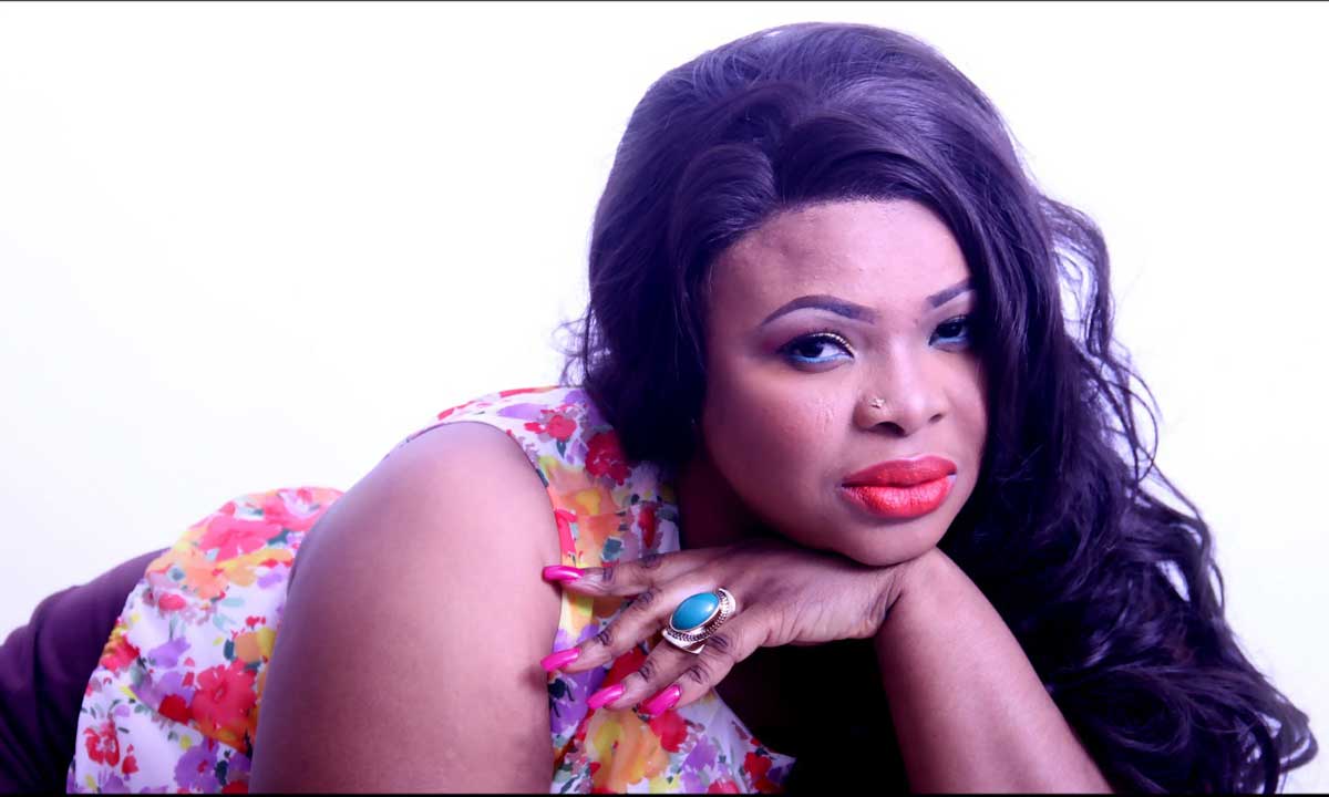 Dayo Amusa Occupying Space with her Melon (photos)