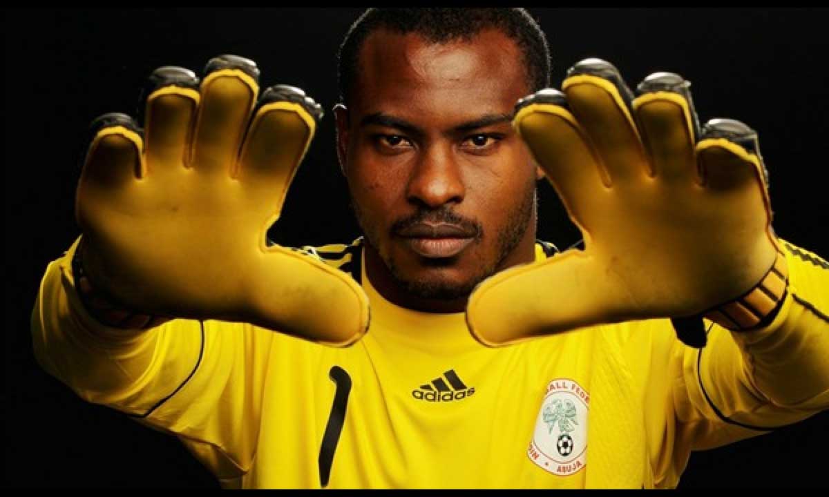 Vincent Enyeama Gushes As He Celebrates Wife