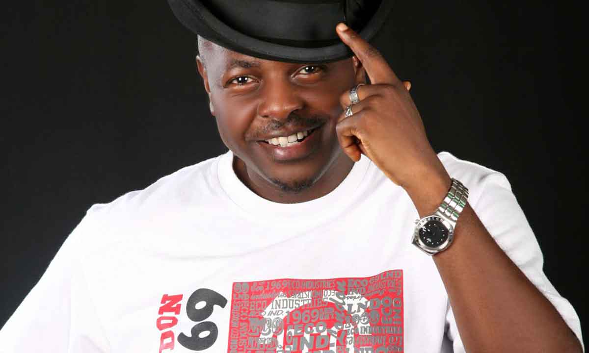 Singer, Blacky Honoured in Lagos