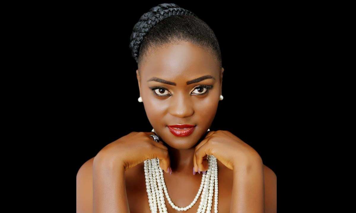 Former Miss Nollywood Spit Fire On Fans!!!