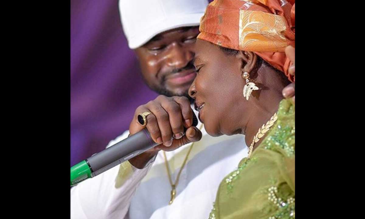 Harrysong With His Grandma Cries On Stage In Delta State