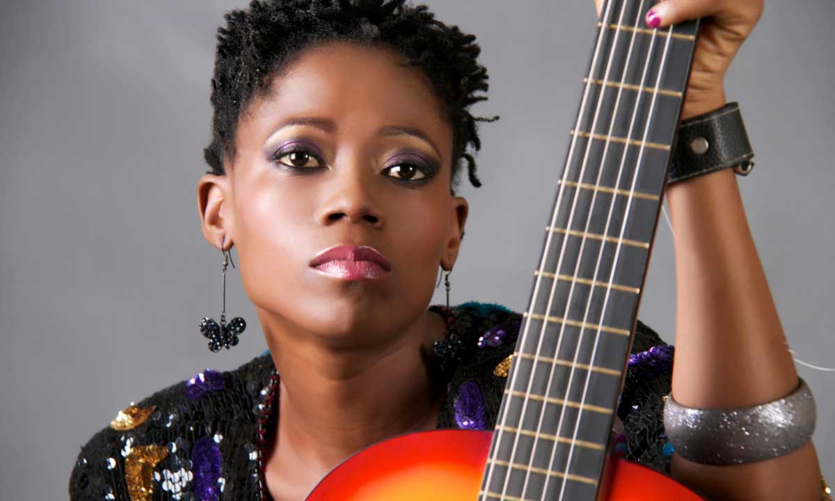 Tosyn Bucknor’s oyibo husband can’t stop gushing about her