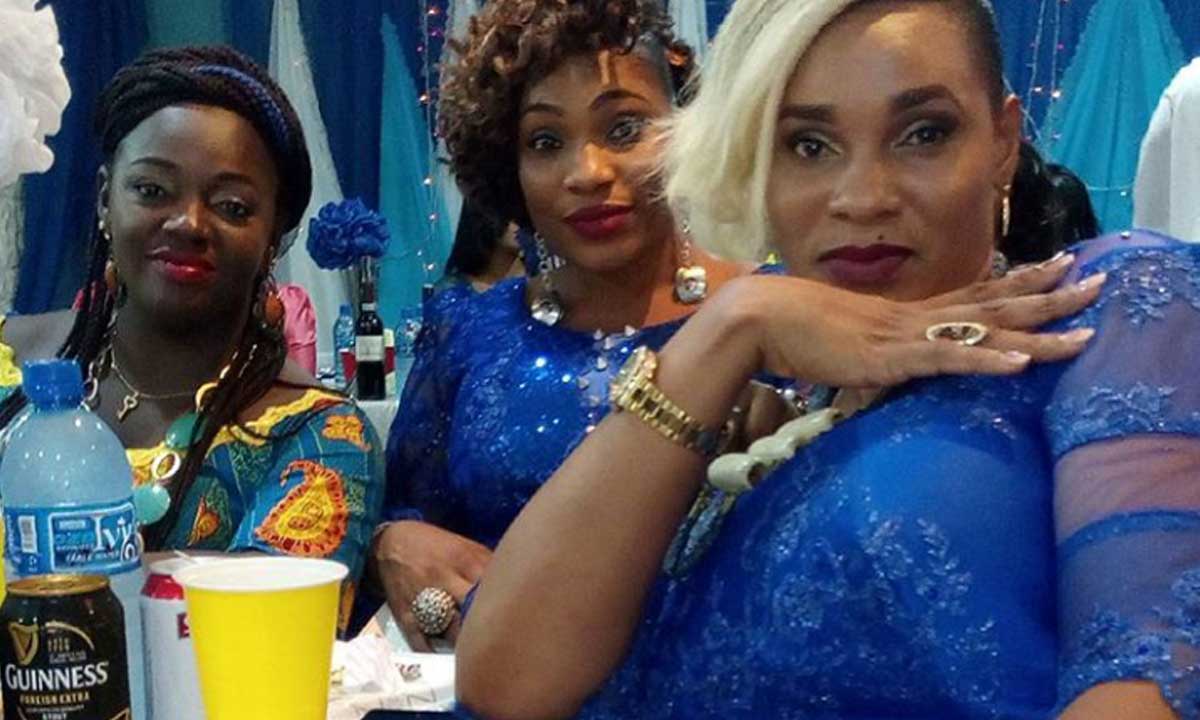 Actress Chiege Alisigwe, friends Steps out in Expensive Wrappers for Reunion Party (photos)
