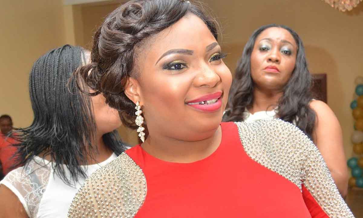 Laide Bakare Robbed in Broad Day Light (photos)