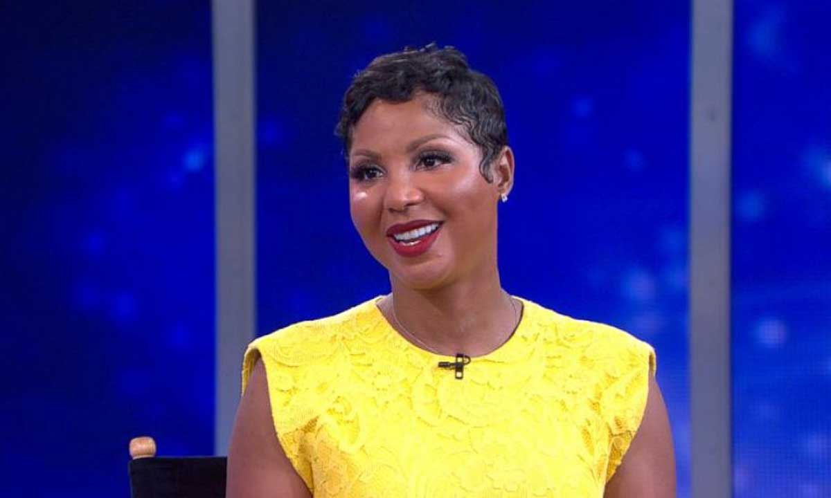 Toni Braxton Hospitalized For Lupus,now ‘Resting at Home’