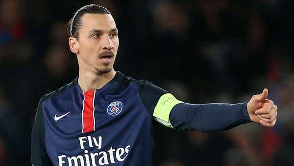 Zlatan Ibrahimovic to Spend Extra Year in Manchester United