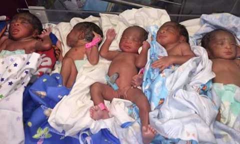 Woman Gives Birth to Quintuplets After 10 Years of Waiting