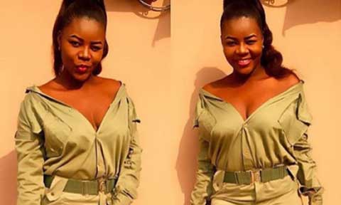 See What a Female Corper Wore as NYSC Uniform