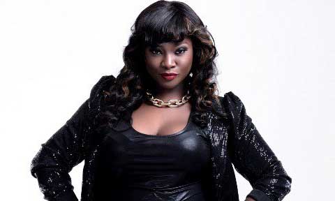 See What Curvy OAP; Toolz Was Caught Doing In London!