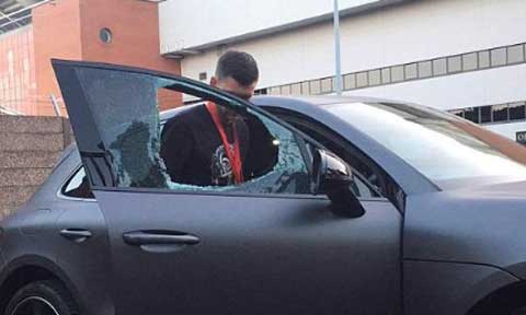 Liverpool player, Philippe Coutinho’s Porsche damaged