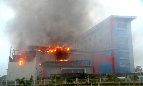 Pix: House On The Rock Abuja Caught Fire: “Nigerian Firefighters Came Without Water” Rev Asigime