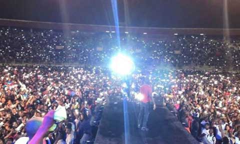 Davido ‘Bomb’ Mali With 70,000 Fans Attend His Concert (Photos)