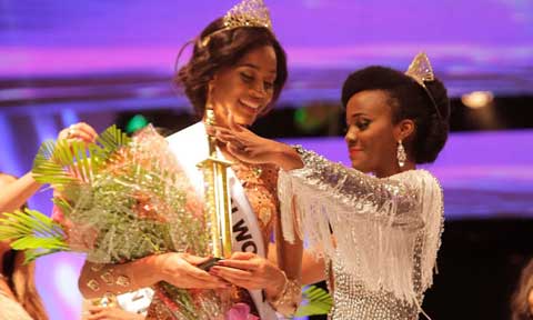 Photos: Mitchel Ugochi Ihezue Crowned The New Most Beautiful Girl In Nigeria