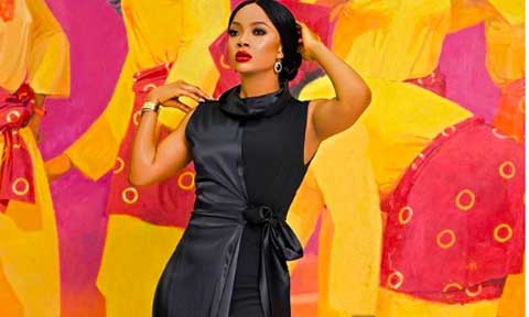 Toke Makinwa’s Gorgeous Curves In Stunning Black Dress On Display