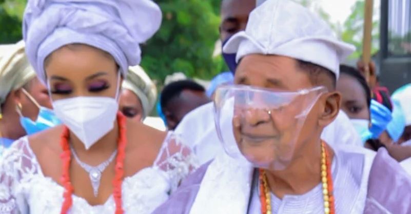 Busted!! How Alaafin Of Oyo Allegedly Married Another Man’s Wife/Divorcee (Photos )