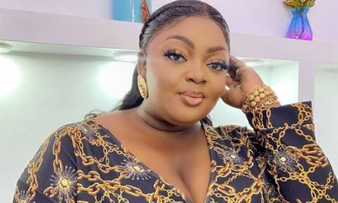 Hidden Cosmetic Surgery: Eniola Badmus Tampered With Her Body? (Photos)